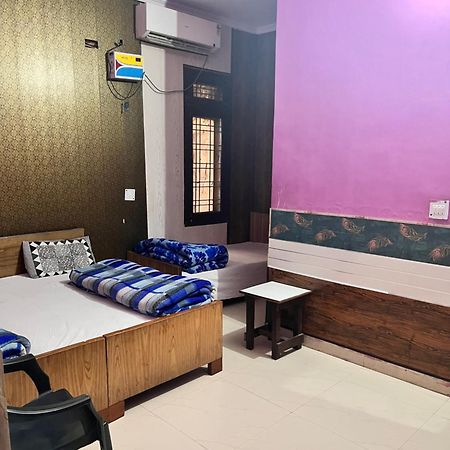 Hotel Pushpanjali Haldwāni Exteriör bild